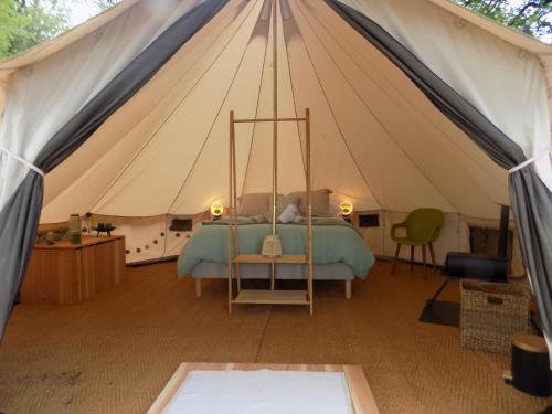 Tente familiale au bord de l'eau - last minute hotel in Unknown City