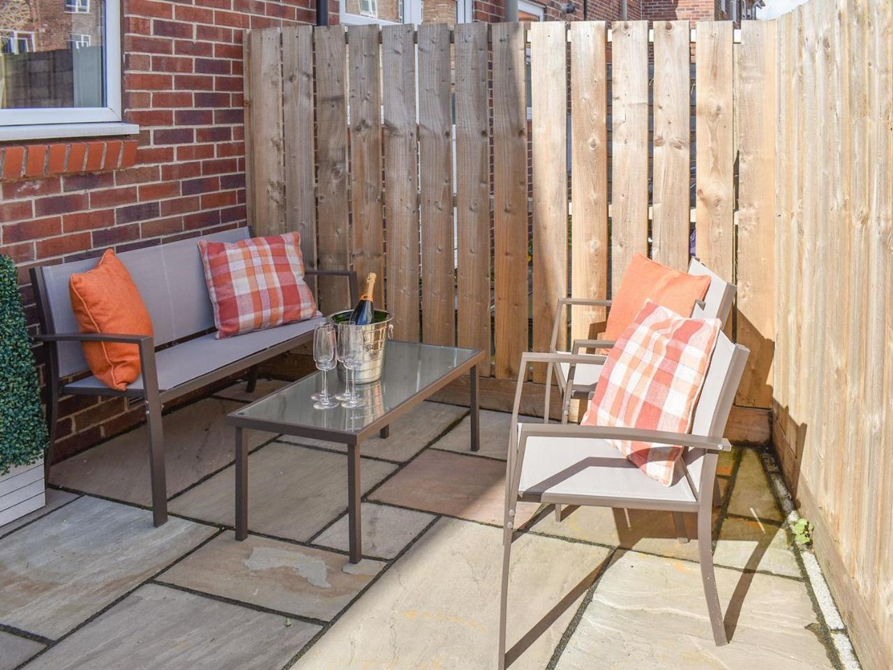 Ousebank House — 4-Star Luxury Hotel in York, United Kingdom
