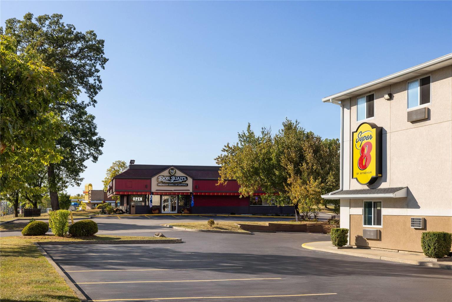 Super 8 by Wyndham Latham Albany Airport - photo 5