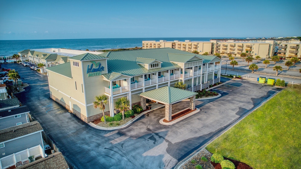 Islander Hotel & Resort - carbon neutral hotel in Emerald Isle
