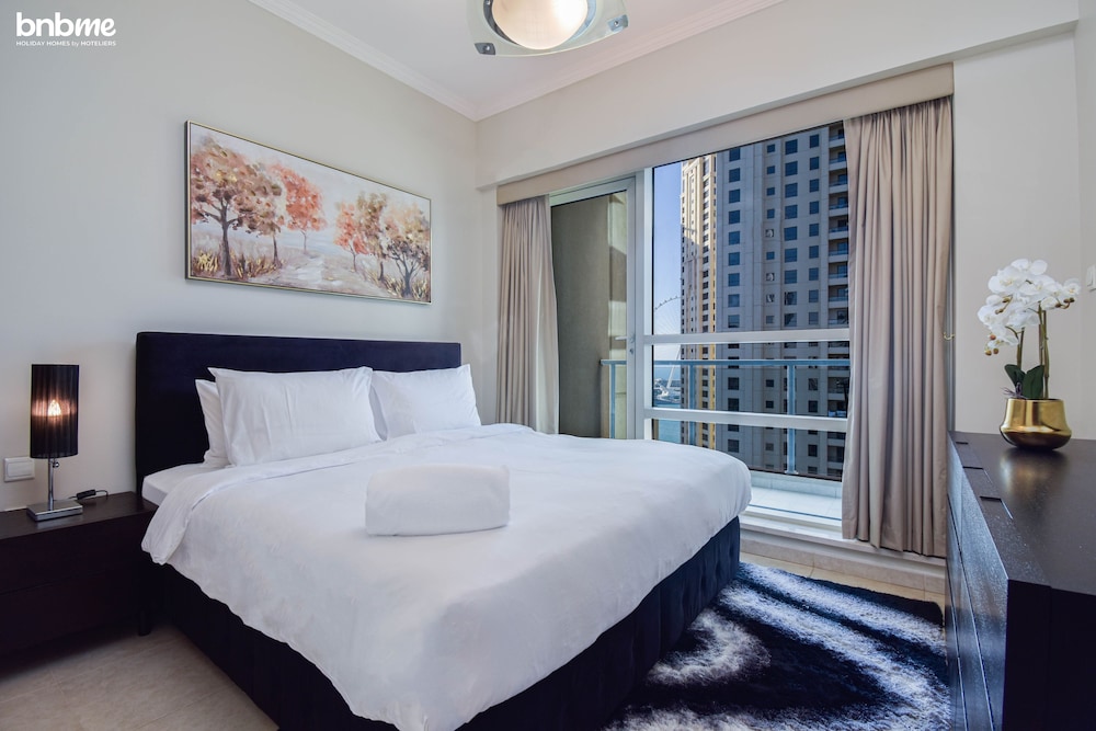 Al Sahab 2 by Wider View — 4-Star Luxury Hotel in Dubai, United Arab Emirates