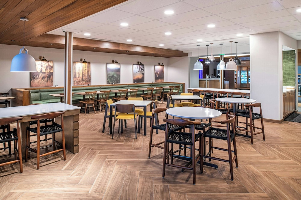 Fairfield by Marriott Inn & Suites Winters Davis - photo 31