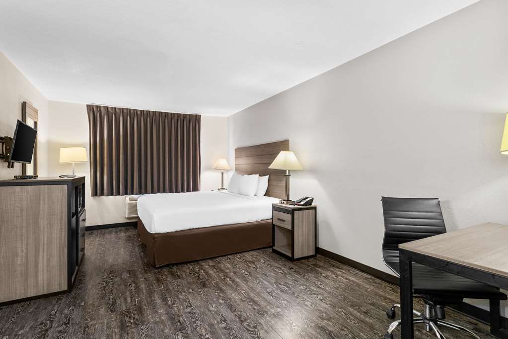 SureStay Hotel by Best Western Albuquerque Midtown - photo 20