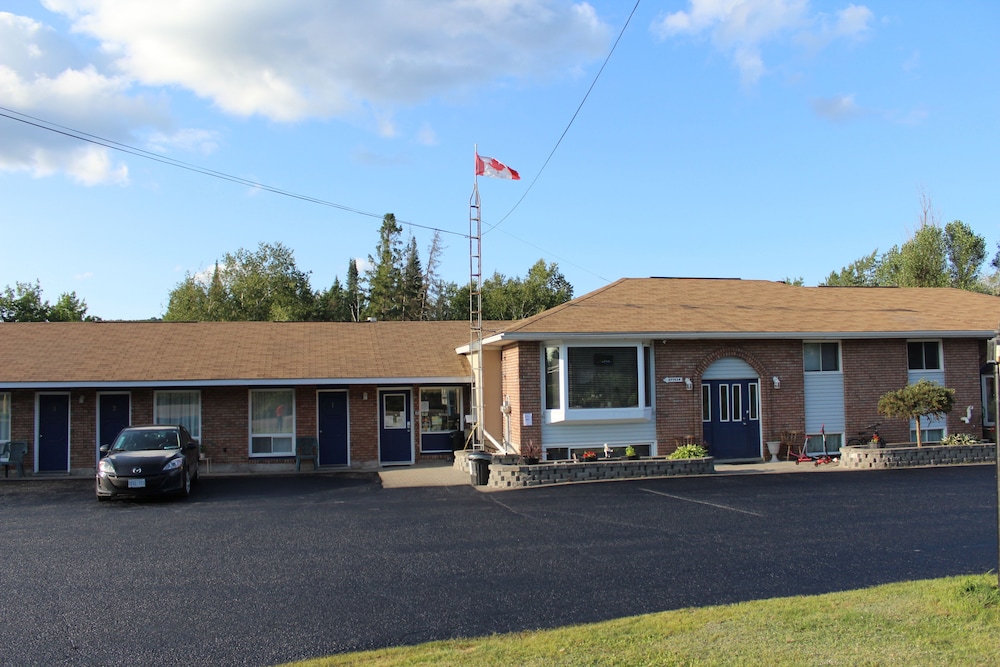 Two Rivers Motel — hotel in Mattawa