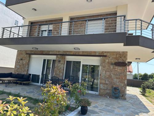 Diana House — 4-Star Luxury Hotel in Nikiti, Greece