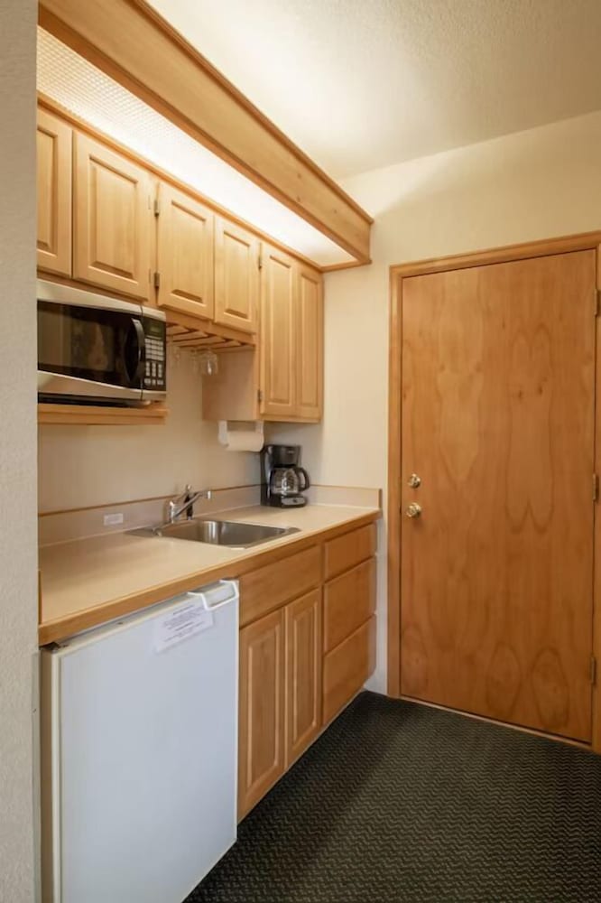 Wildwood Inn - photo 31
