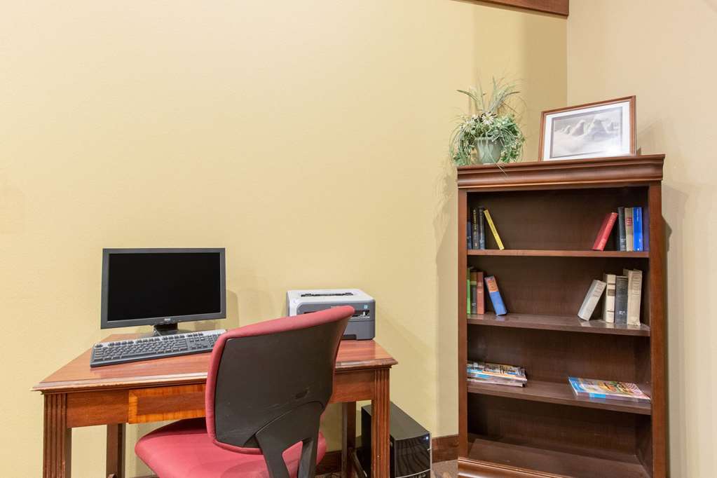 AmericInn by Wyndham Ottumwa - photo 30