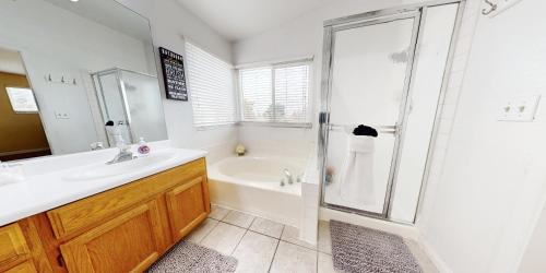 Vegas Getaway Pool Basket Ball Games Cook