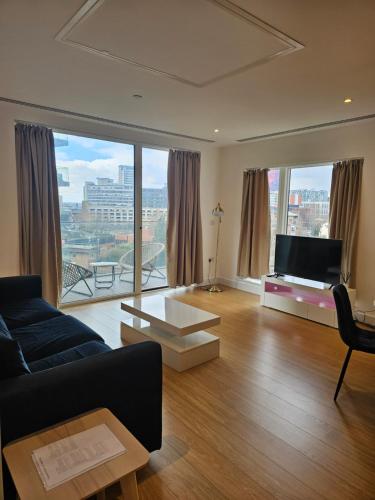 Santina Apartments — 4-Star Luxury Hotel in Croydon, United Kingdom
