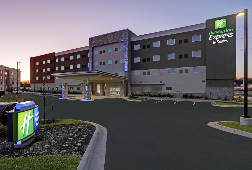 Holiday Inn Express & Suites Lenexa Overland Park Area by IHG - photo 52