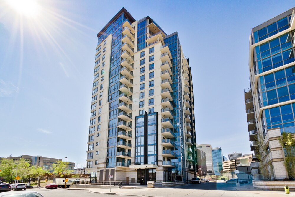 O Stays Riverfront Pointe - carbon neutral hotel in Calgary