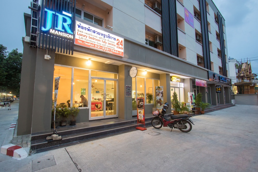 JR Mansion - last minute hotel in Bangkok