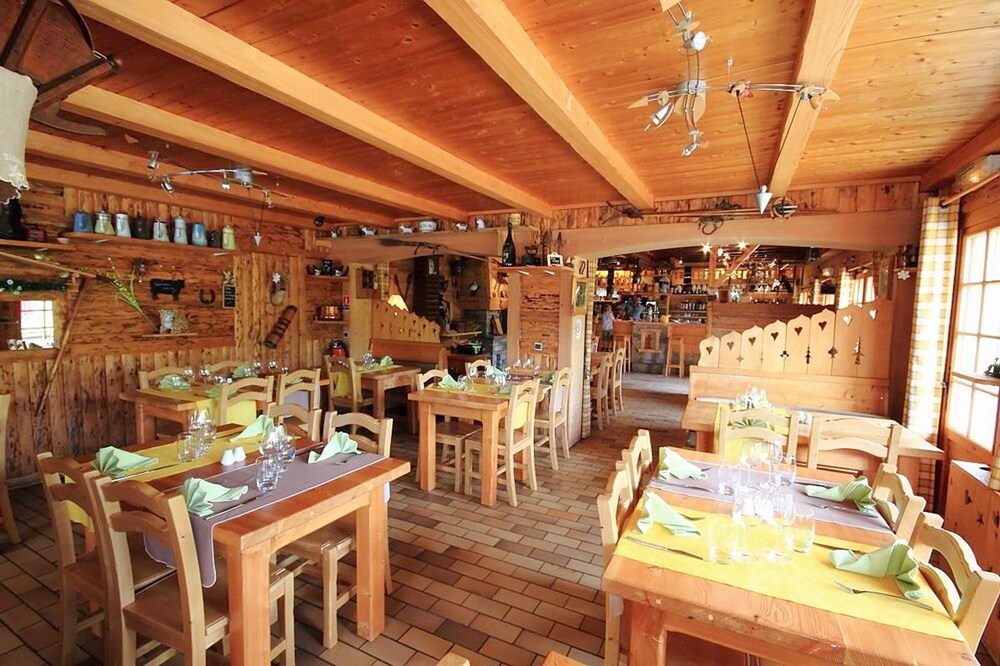 Logis Hôtel La Mollinière in Chamonix-Mont-Blanc, France