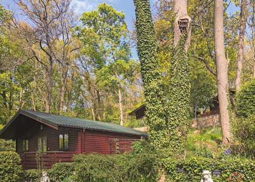 Hideaway Lodges - carbon neutral hotel in Linlithgow