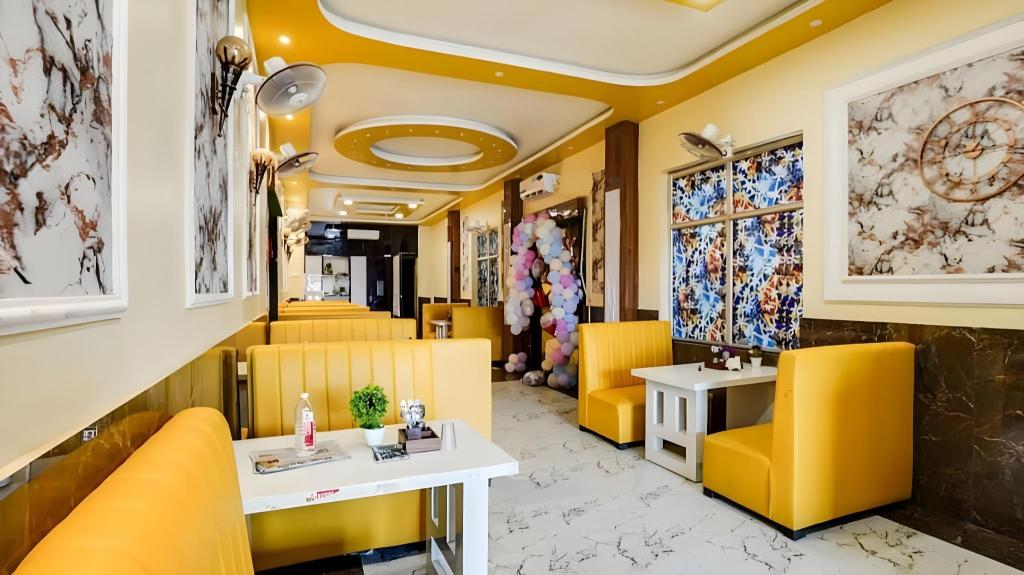 Hotel Aadhya & Restaurant — hotel in Auraiya