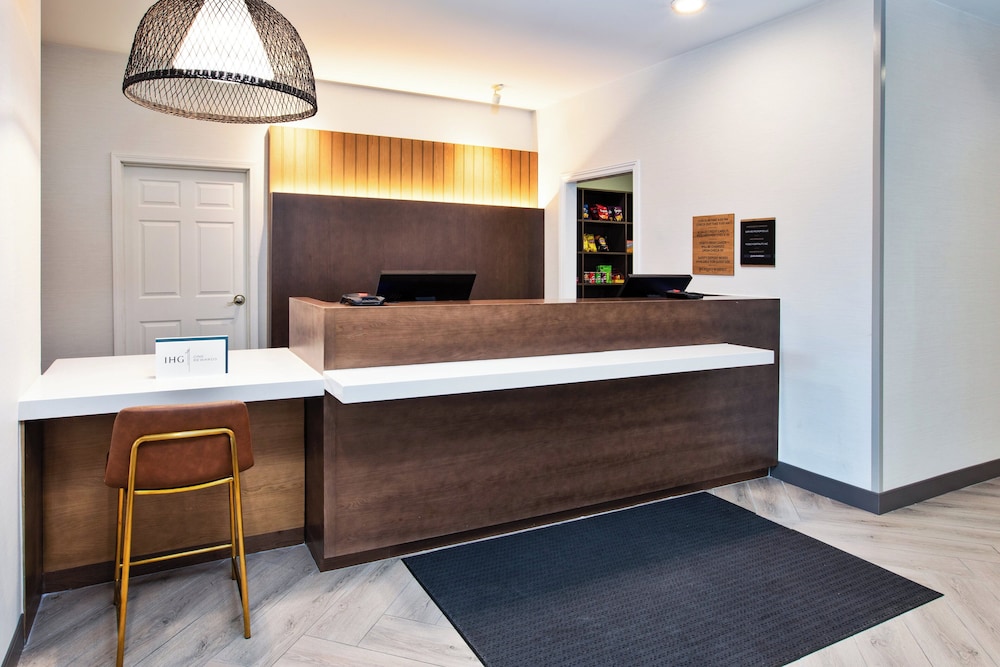 Staybridge Suites Omaha 80th And Dodge - photo 3