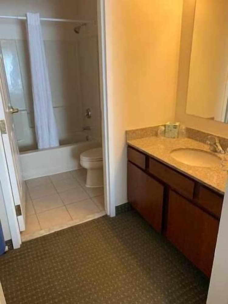 Host Inn All Suites - photo 23