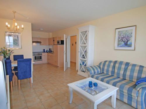 Villa Vilmblick Wohnung 05 mit Terrasse und Boddenblick — 4-Star Luxury Hotel in Putbus, Germany