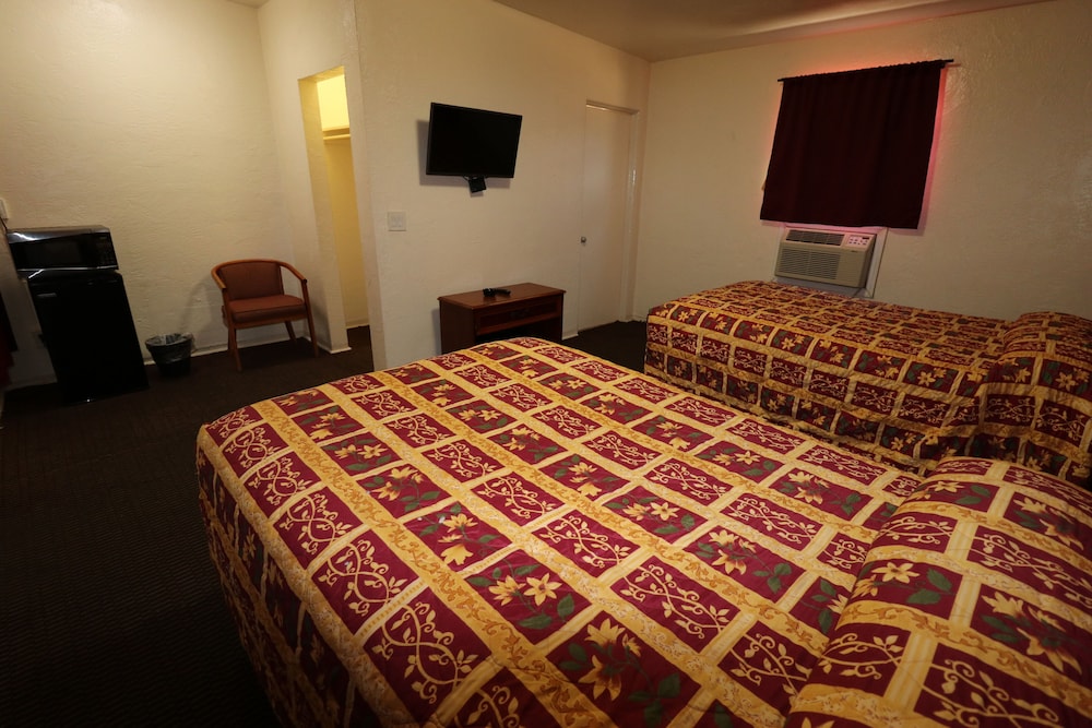 Sandman Inn Motel - photo 18