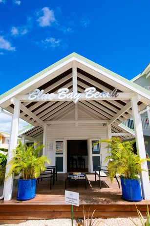 Blue Bay Beach in Saint-Martin-D'heres, Saint Martin