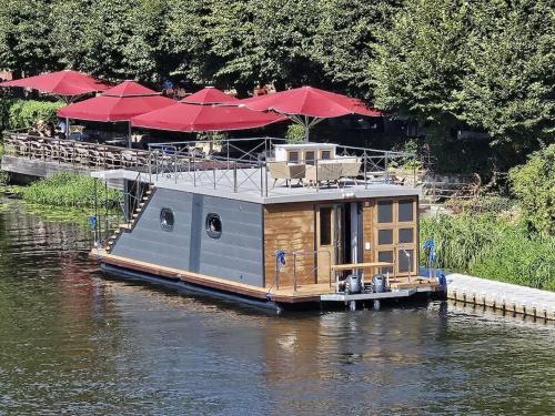 WaterBliss - carbon neutral hotel in Berlin