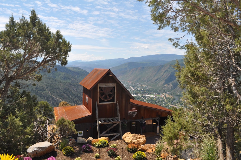 Hotel Glenwood Springs - photo 5