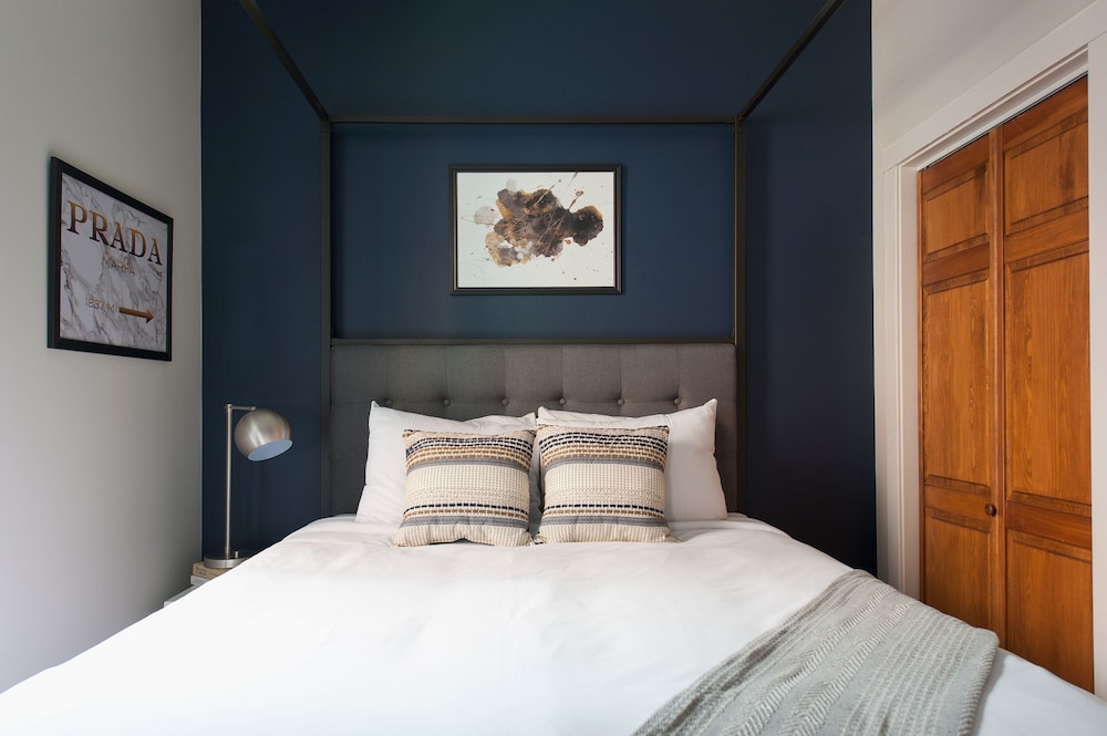 Sophisticated 4BR in Lincoln Park by Sonder - photo 24