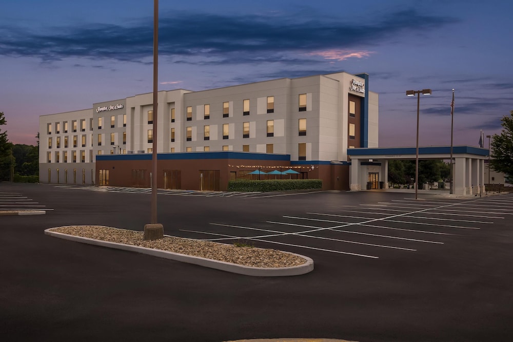 Hampton Inn & Suites Grove City - photo 52