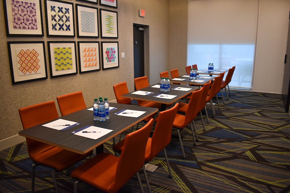 Holiday Inn Express & Suites Sanford Lake Mary by IHG - photo 26