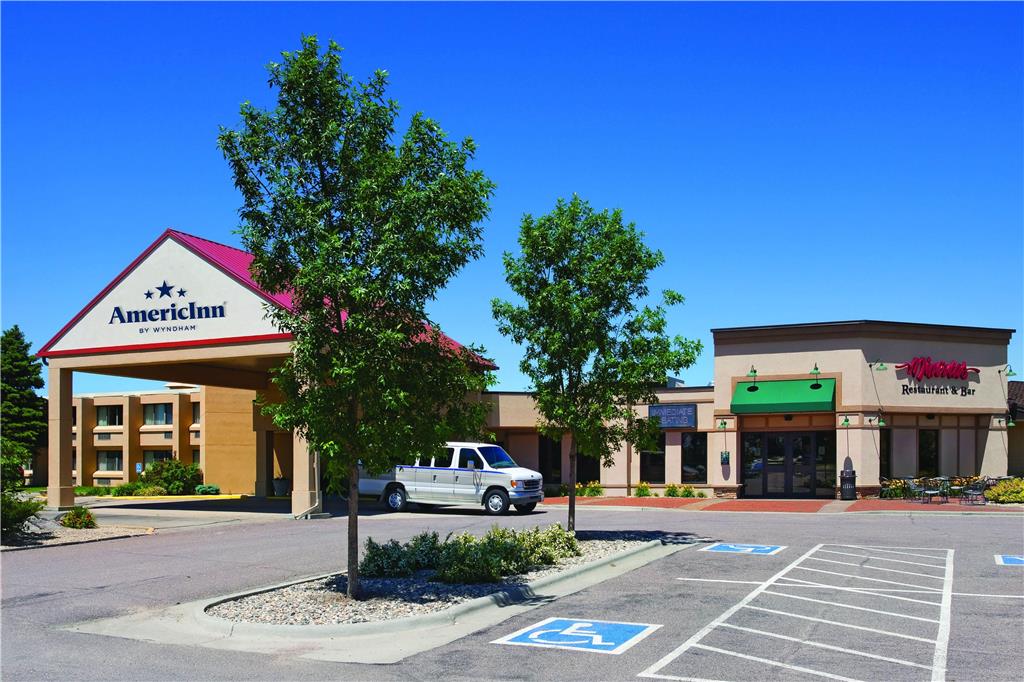 AmericInn by Wyndham Watertown — hotel in Watertown