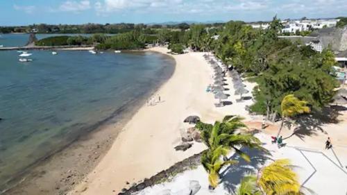 Azuri Ocean & Golf Village 3 Bedroom Apartment — 4-Star Luxury Hotel in Roches Noire, Mauritius