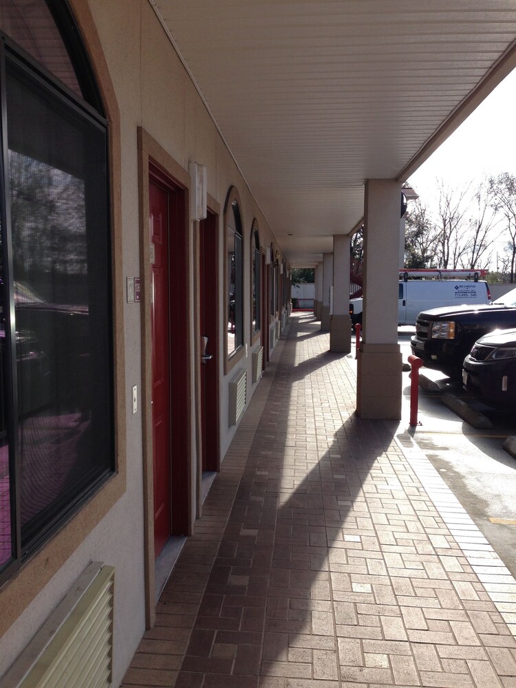 Palace Inn Fairbanks - photo 22