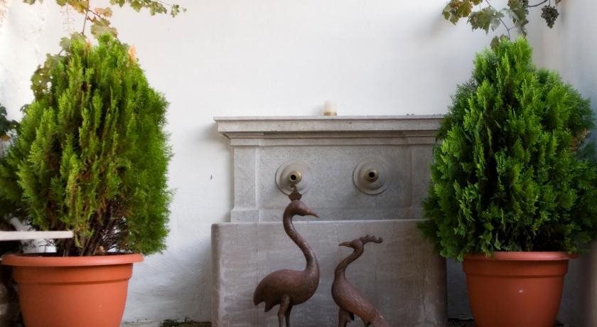 Carmen de los Chapiteles — Granada — photo 4