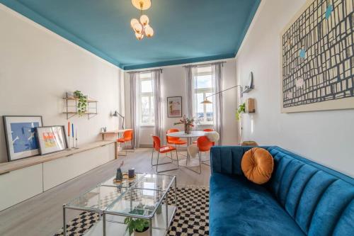 josef’s home I Cozy Retro Apartment in Vienna, Austria