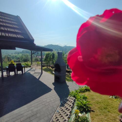 Chwilo Trwaj dom z jacuzzi sauną i kominkiem z widokiem na góry Korbielów Pilsko in Korbielow, Poland