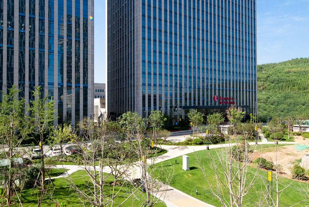 Ramada Jinan - carbon neutral hotel in Jinan