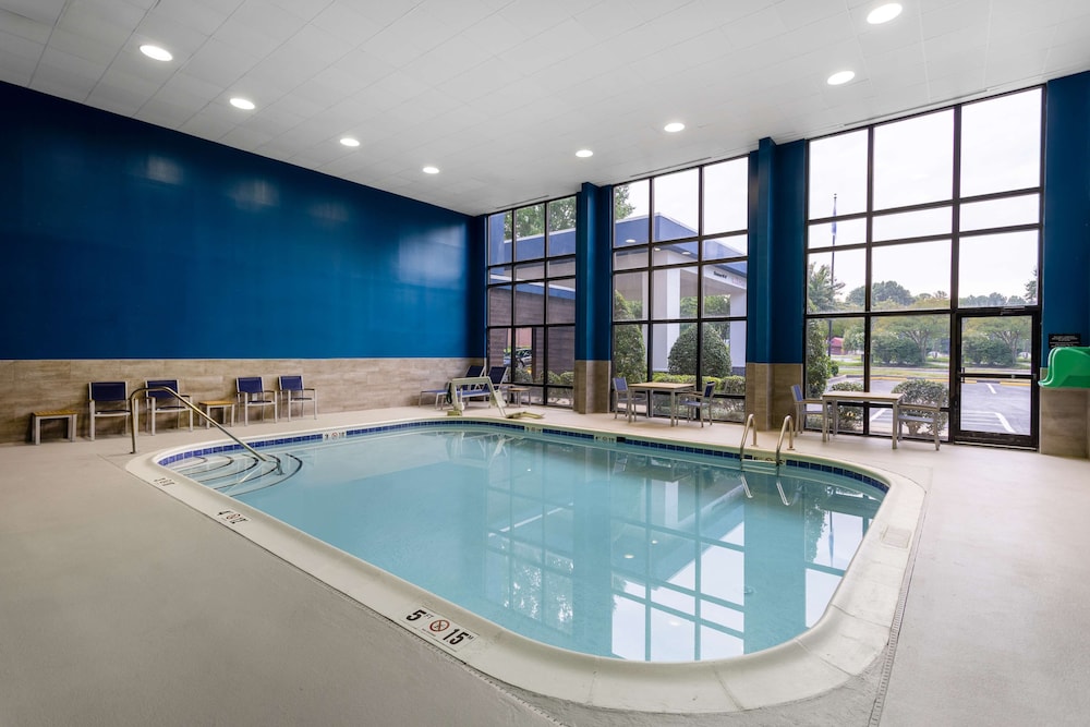 Hampton Inn Richmond Southwest Hull Street - photo 37