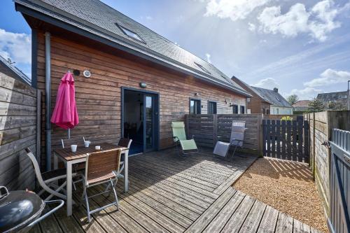 Villa Marylou — 4-Star Luxury Hotel in Bernieres-Sur-Mer, France