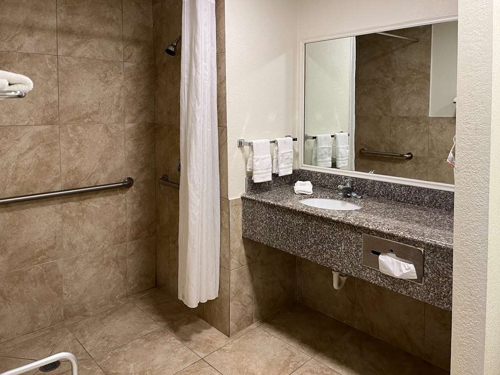 Beachcomber Inn - photo 17