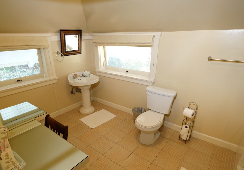 Arroyo Vista Inn - photo 65