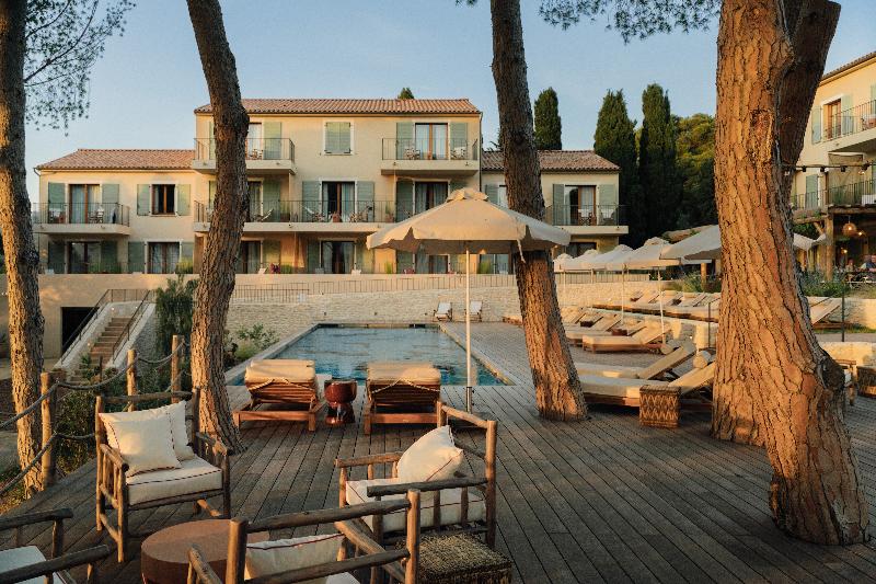 Boutique Hotel Et Restaurant Basgi Basgi — Saint Florent Sur Cher