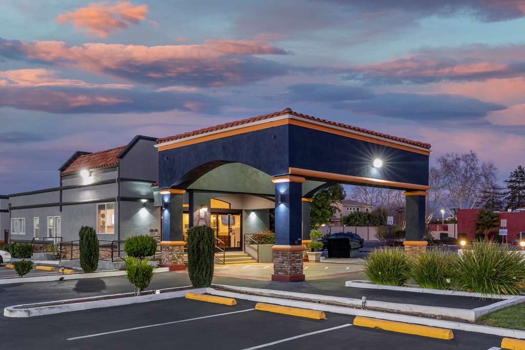 Best Western Inn Santa Clara - carbon neutral hotel in Santa Clara