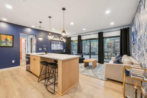 Welcome to The Skyline Condo — 4-Star Luxury Hotel in Nashville, United States