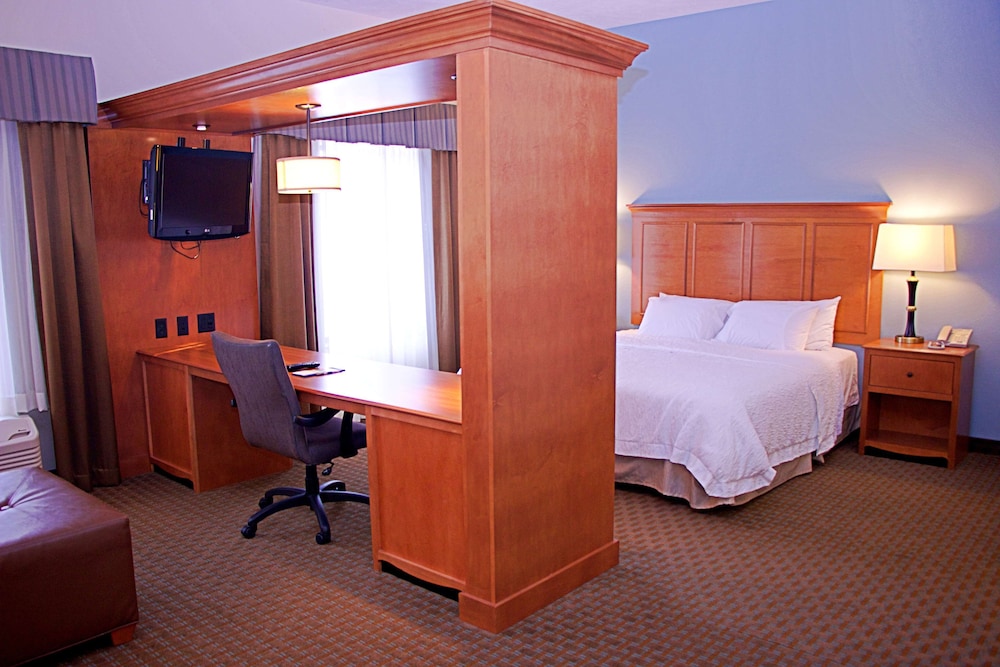 Hampton Inn Sidney NE - photo 6