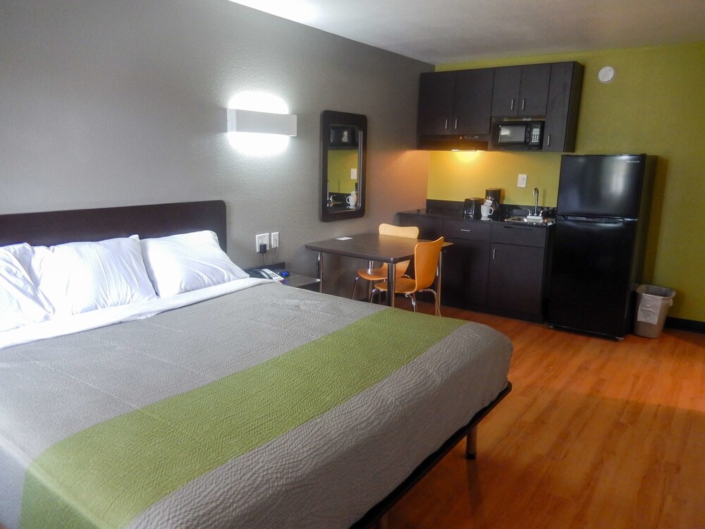 Studio 6 Houston TX Intercontinental Airport South - photo 14