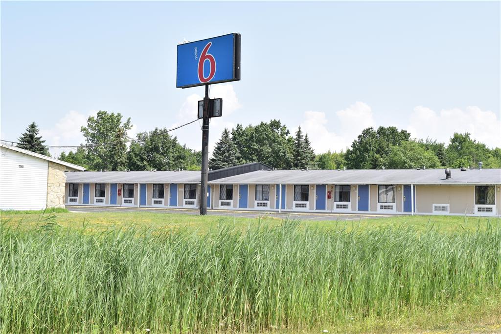 Motel 6 Hamburg NY - photo 6