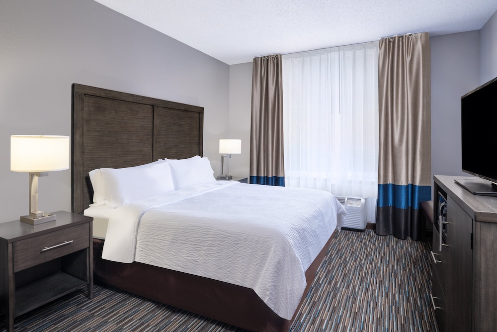 Garner Hotel Oklahoma City Quail Springs by IHG - photo 10
