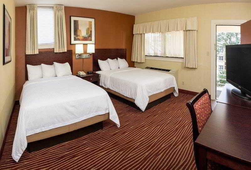 Hotel Boston - photo 24
