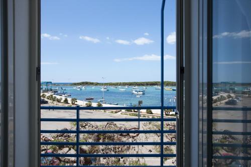 FronteMare Rooms — 4-Star Luxury Hotel in Porto Cesareo, Italy