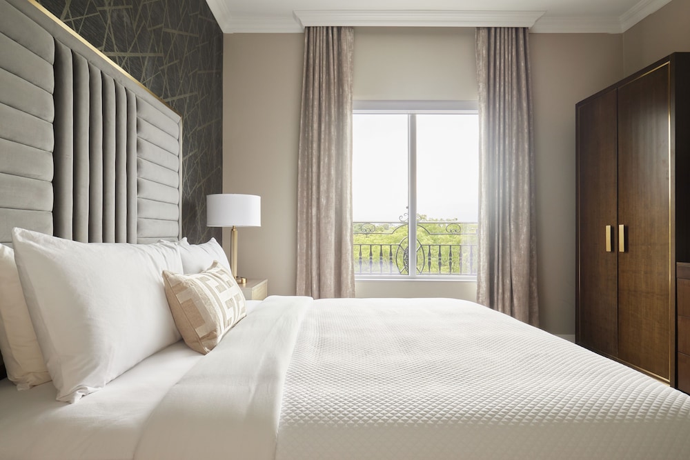 Chateau Grande Hotel - photo 15